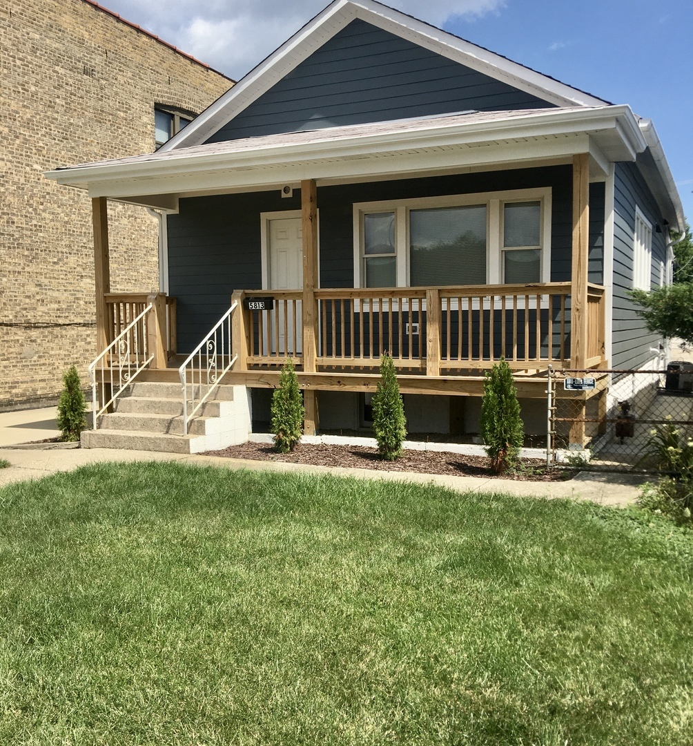 5813 North Northwest Highway